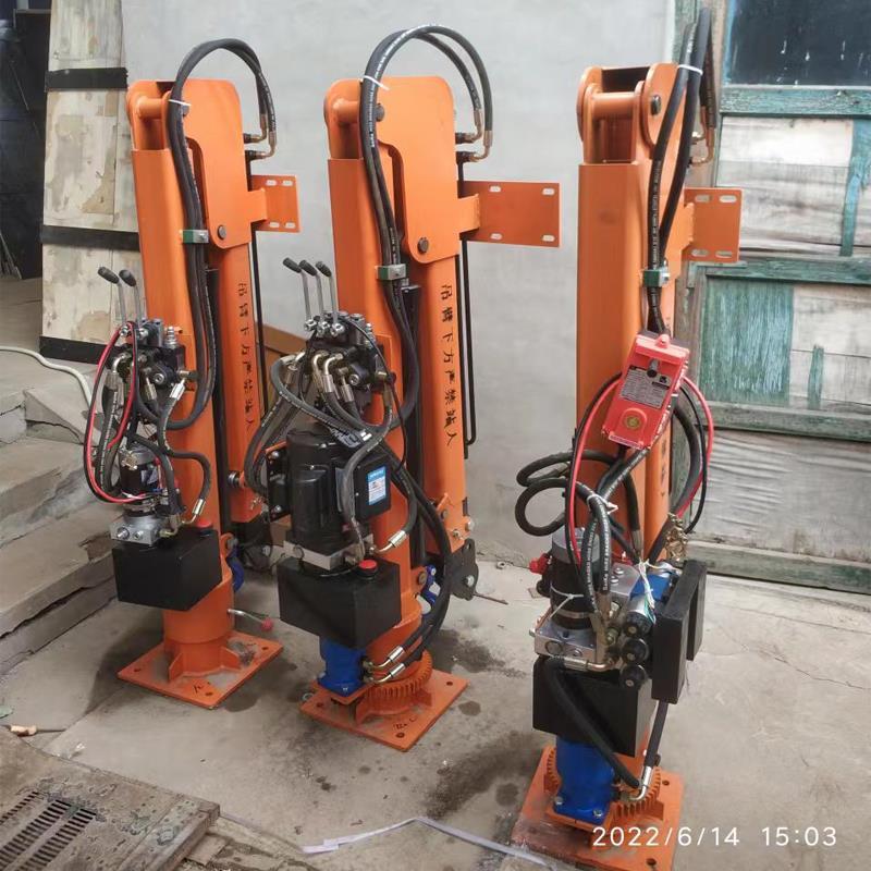 西港区重汽蓝牌随车吊 3.2吨 国六动力强 液压驱动 农用自卸起重机